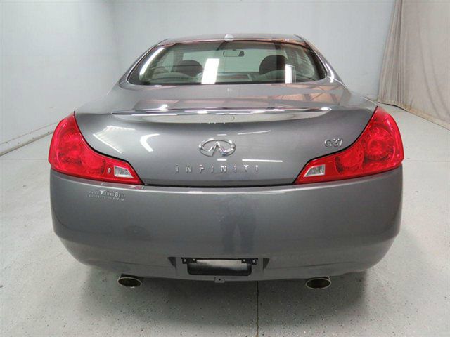 Infiniti G37 2011 photo 4