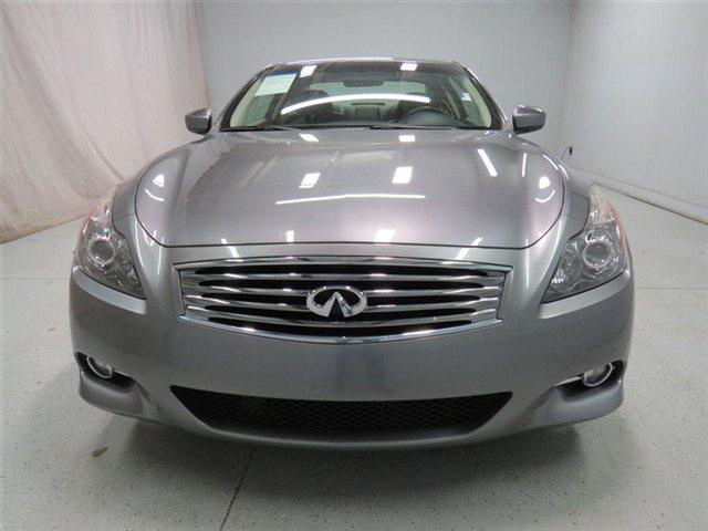 Infiniti G37 2011 photo 2