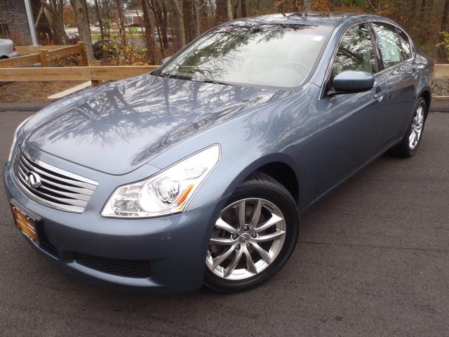 Infiniti G37x 2009 photo 2