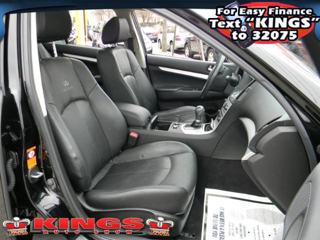 Infiniti G37x 2009 photo 3