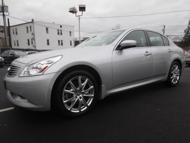 Infiniti G37x 2009 photo 1