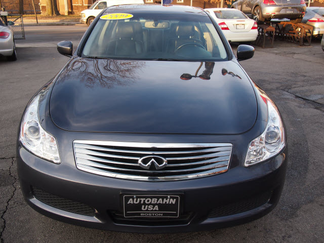 Infiniti G37x 2009 photo 3