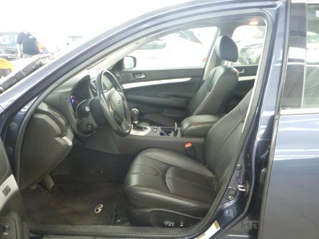 Infiniti G37x 2009 photo 2