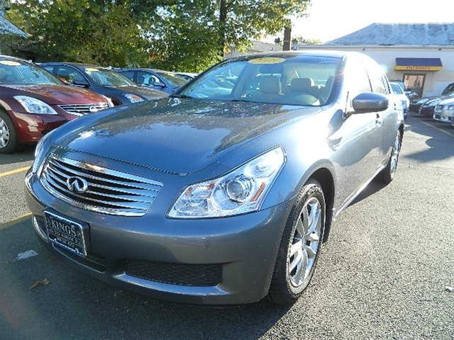 Infiniti G37x 2009 photo 2