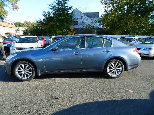 Infiniti G37x 2009 photo 3