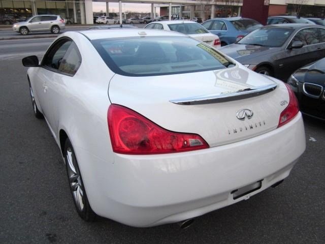 Infiniti G37x 2009 photo 5