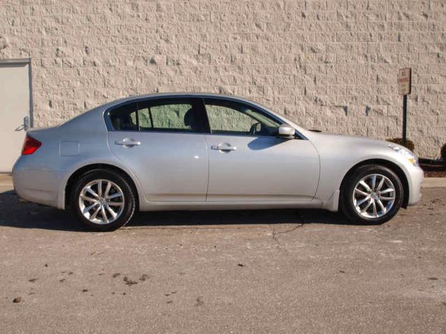 Infiniti G37x 2009 photo 1