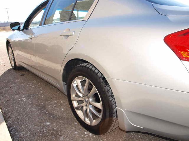 Infiniti G37x 2009 photo 3