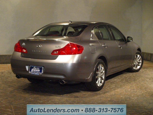 Infiniti G37x 2009 photo 3