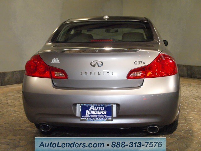 Infiniti G37x 2009 photo 4