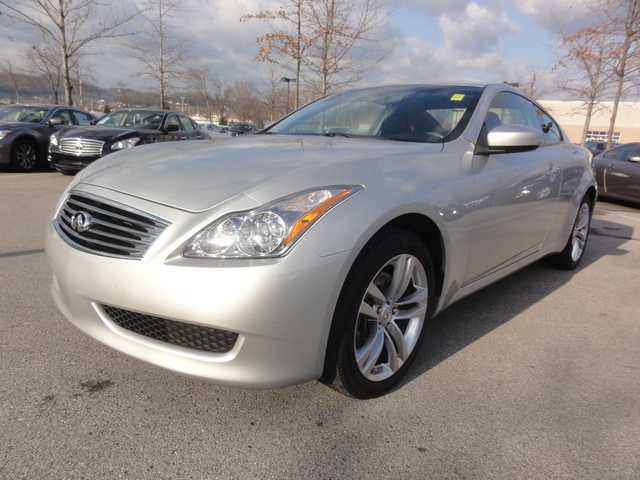 Infiniti G37x 2009 photo 1