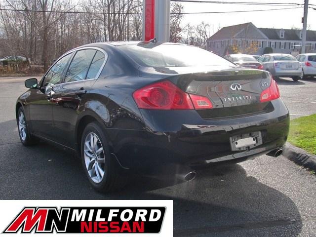 Infiniti G37x 2009 photo 2