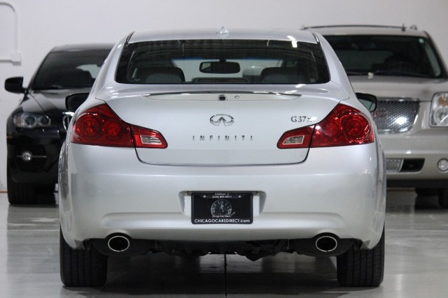 Infiniti G37x 2009 photo 3