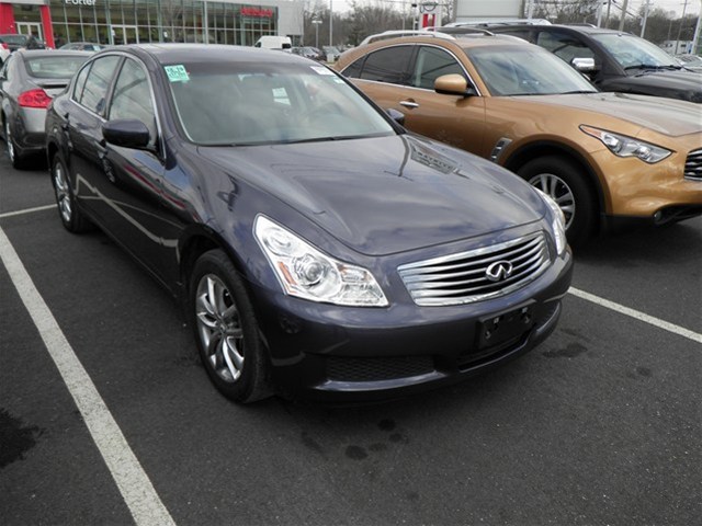 Infiniti G37x Base Unspecified