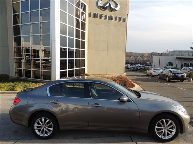 Infiniti G37x 2009 photo 4