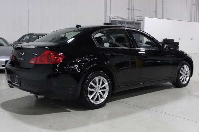 Infiniti G37x 2009 photo 2