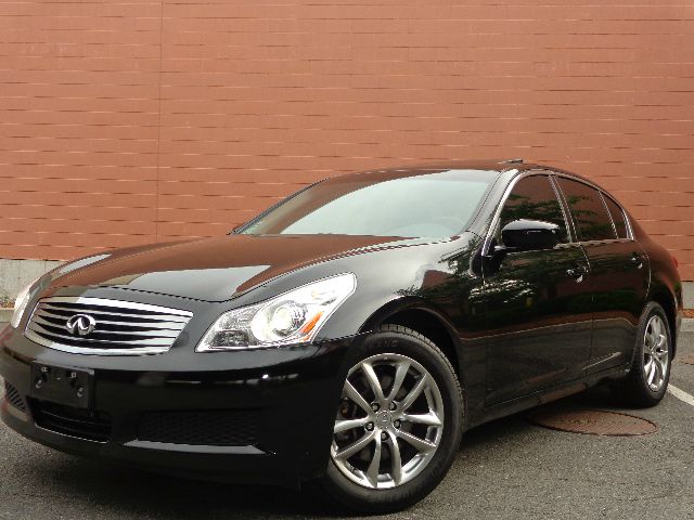 Infiniti G37x 2009 photo 2