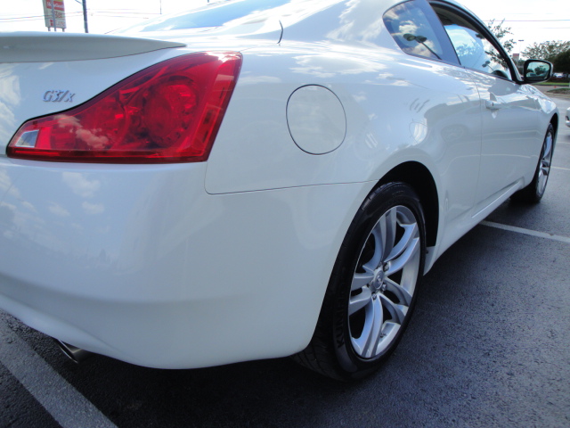 Infiniti G37x 2009 photo 3