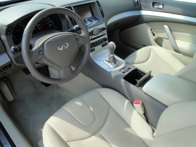 Infiniti G37x 2009 photo 5