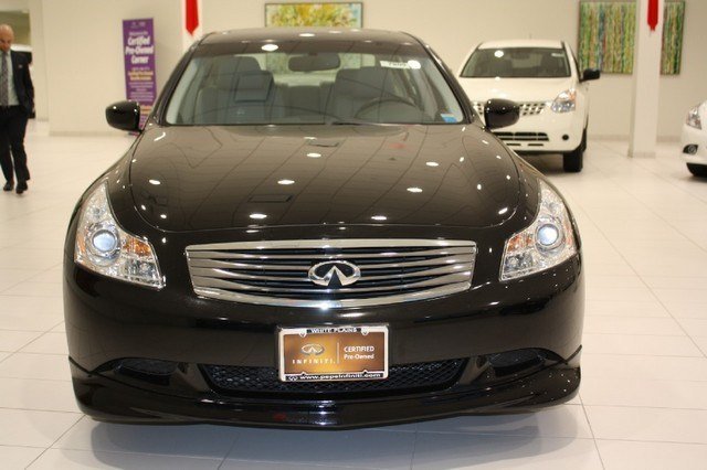 Infiniti G37x 2009 photo 3