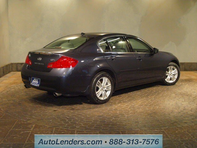 Infiniti G37x 2009 photo 2