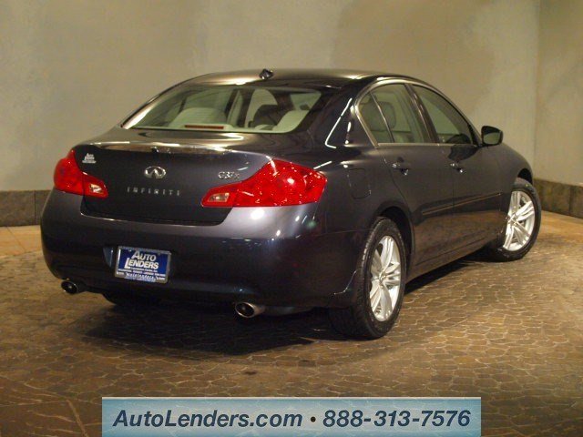 Infiniti G37x 2009 photo 3