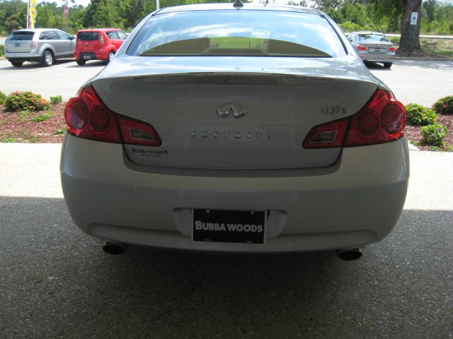 Infiniti G37x S Cabriolet 2D Sedan