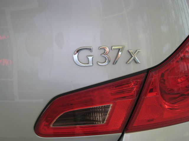 Infiniti G37x 2009 photo 16