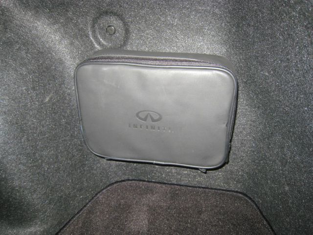 Infiniti G37x 2009 photo 4