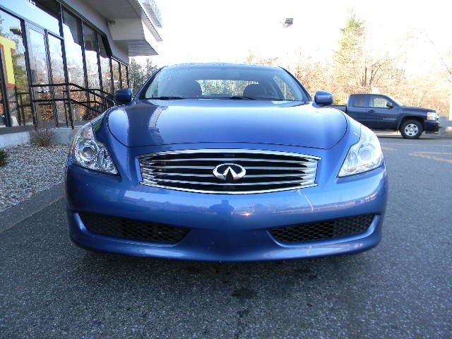 Infiniti G37x 2009 photo 2