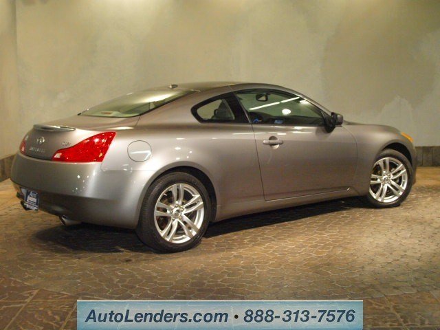 Infiniti G37x 2009 photo 2