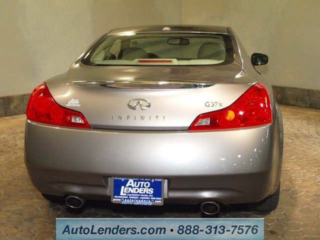 Infiniti G37x 2009 photo 4