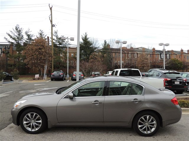 Infiniti G37x 2009 photo 5