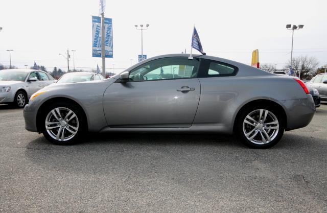 Infiniti G37x 2009 photo 1