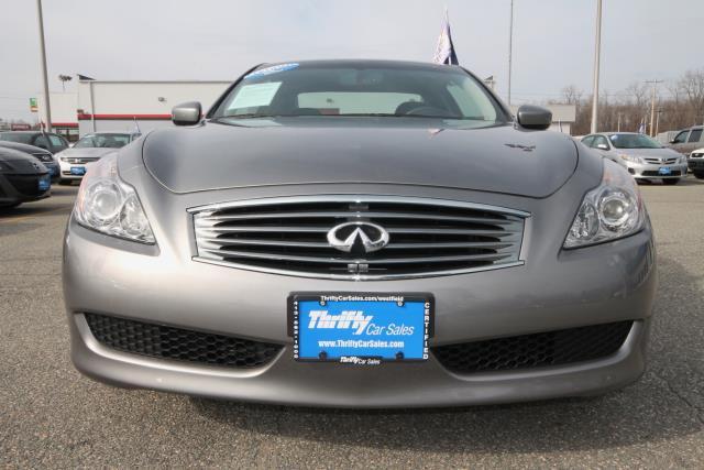 Infiniti G37x 2009 photo 3