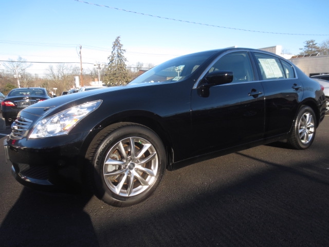 Infiniti G37x 2009 photo 1