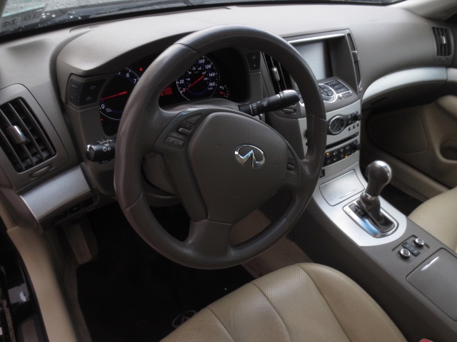 Infiniti G37x 2009 photo 4