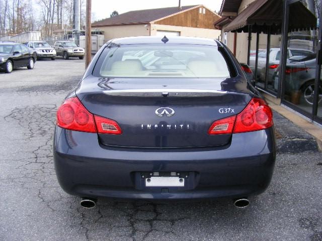 Infiniti G37x 2009 photo 3