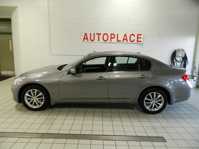 Infiniti G37x Base Unspecified