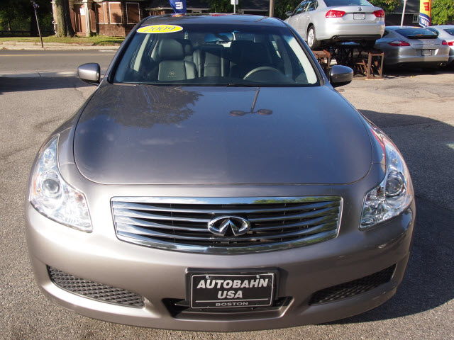 Infiniti G37x 2009 photo 4