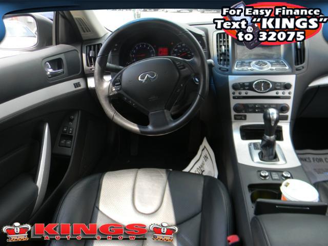 Infiniti G37x 2009 photo 4