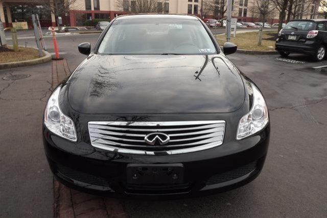 Infiniti G37x 2009 photo 2