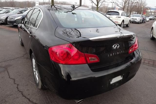 Infiniti G37x 2009 photo 4