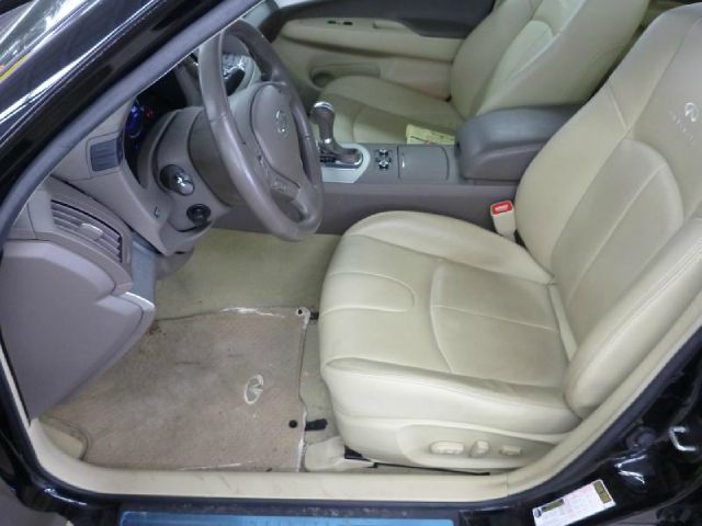 Infiniti G37x 2009 photo 4