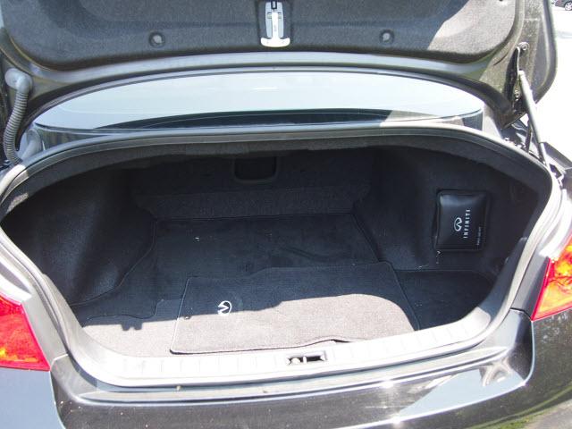 Infiniti G37x 2009 photo 4