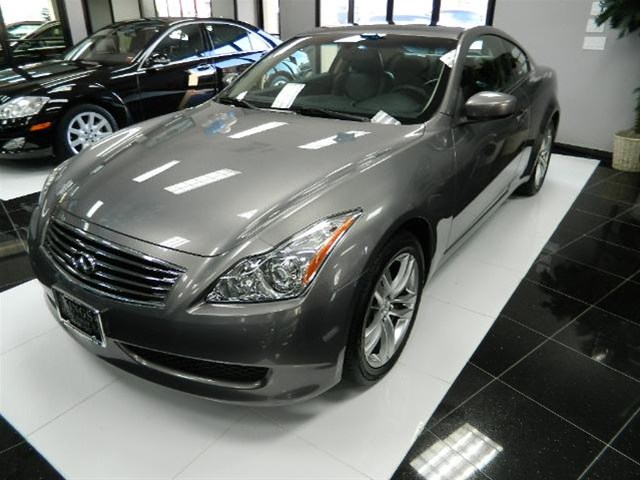 Infiniti G37x 2009 photo 2