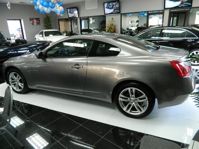 Infiniti G37x 2009 photo 3