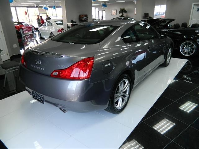 Infiniti G37x 2009 photo 5