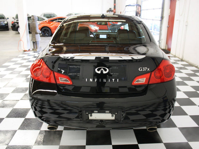 Infiniti G37x 2009 photo 4