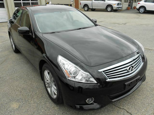 Infiniti G37x 2010 photo 3